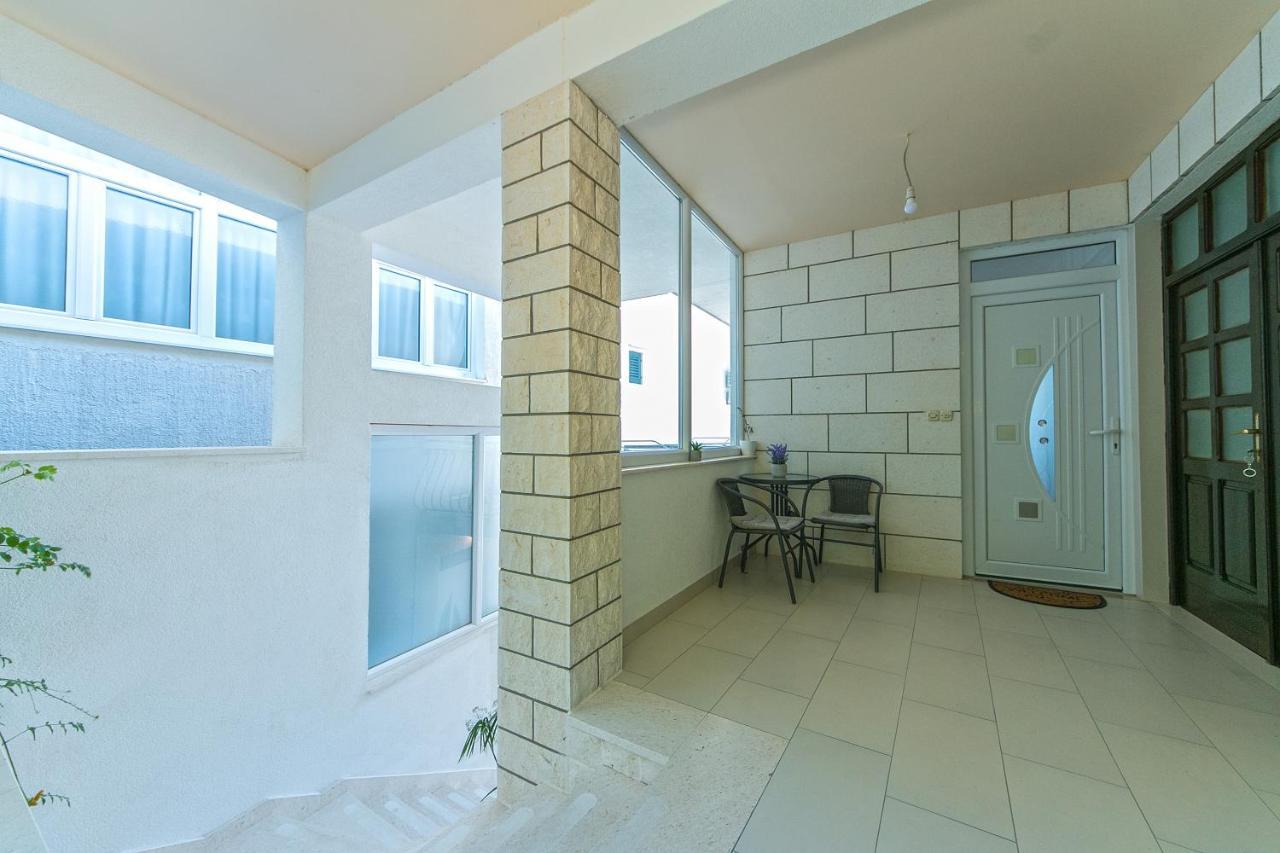 Apartment Brela 16603B Extérieur photo
