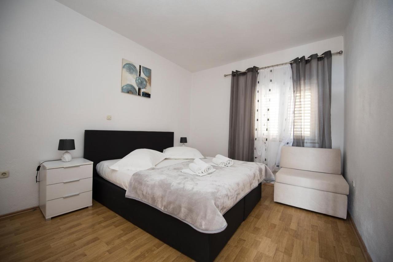 Apartment Brela 16603B Extérieur photo