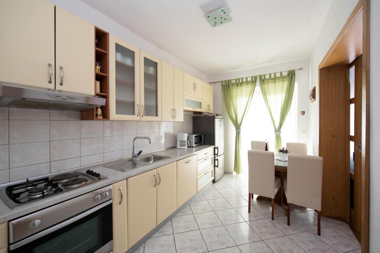Apartment Brela 16603B Extérieur photo