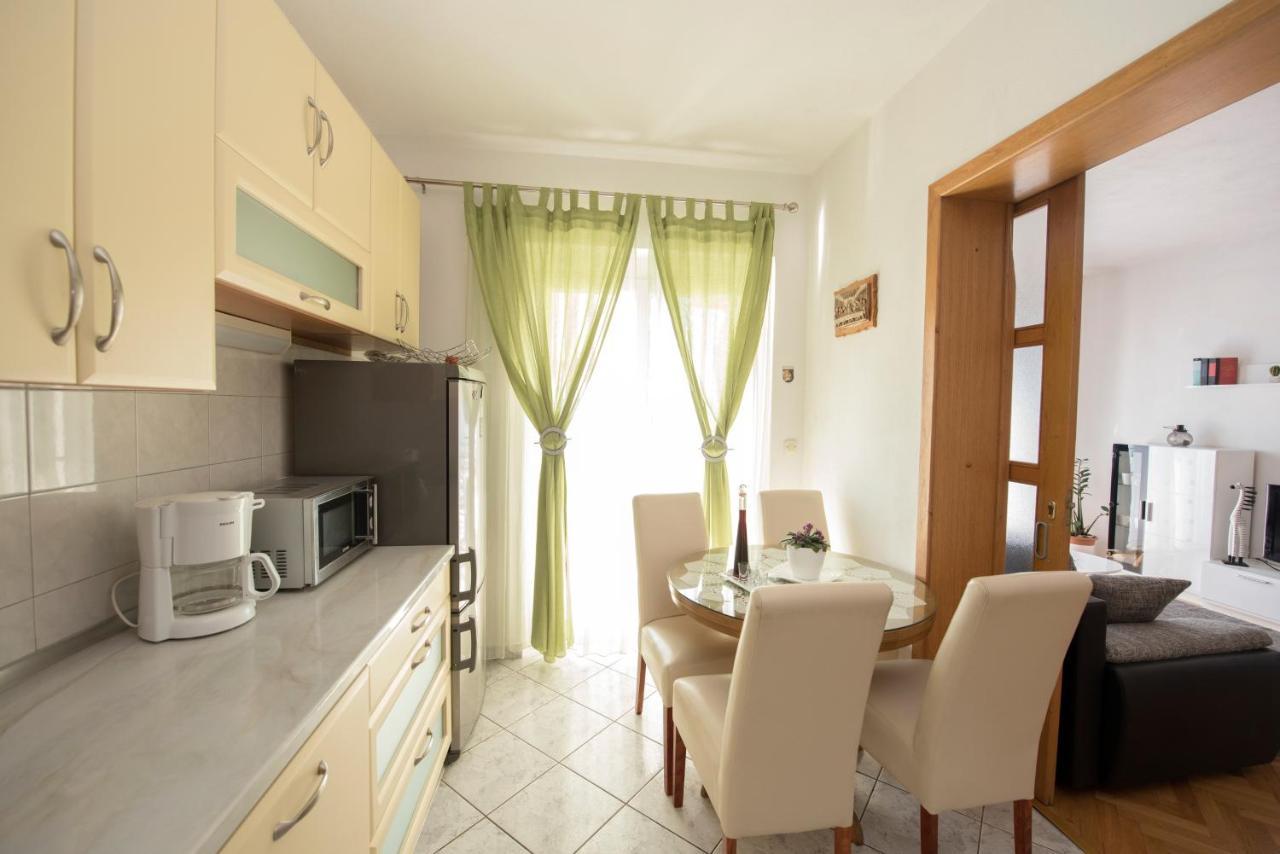 Apartment Brela 16603B Extérieur photo